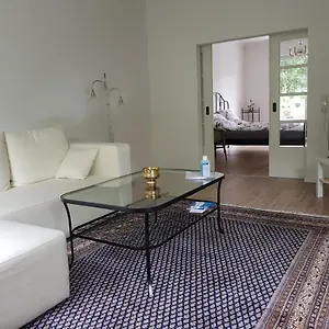 Apartment Ganze Mit Garten, Bremen